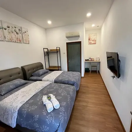 Raintown Cottage Taiping Exterior photo